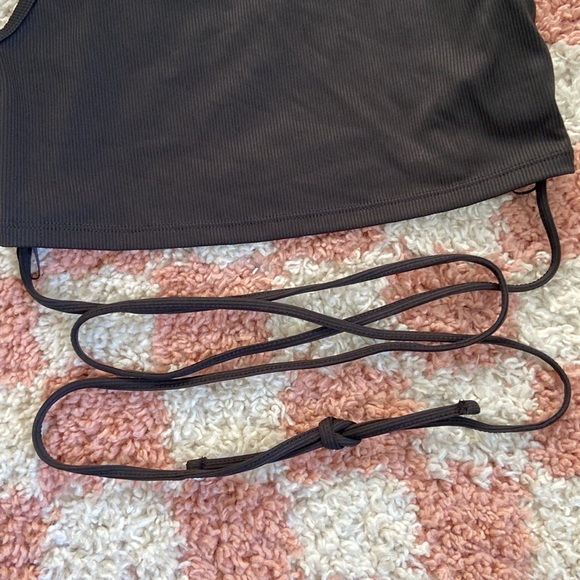 Wrap Around Ribbed Tank - Picture 3 of 3